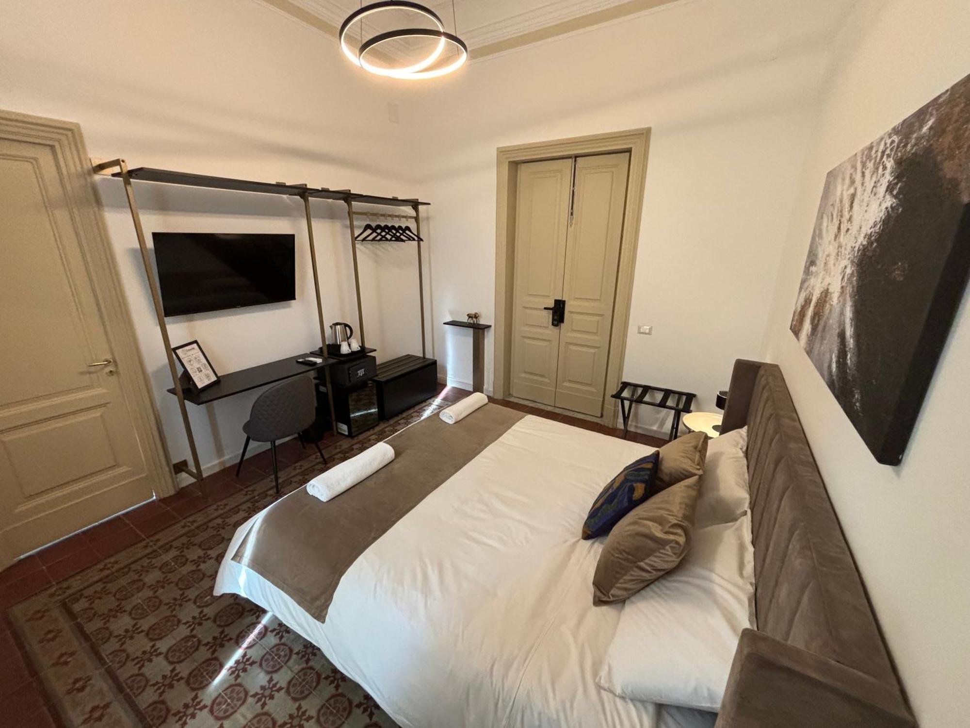Celeste Rooms Bed And Breakfast CTA Exterior photo